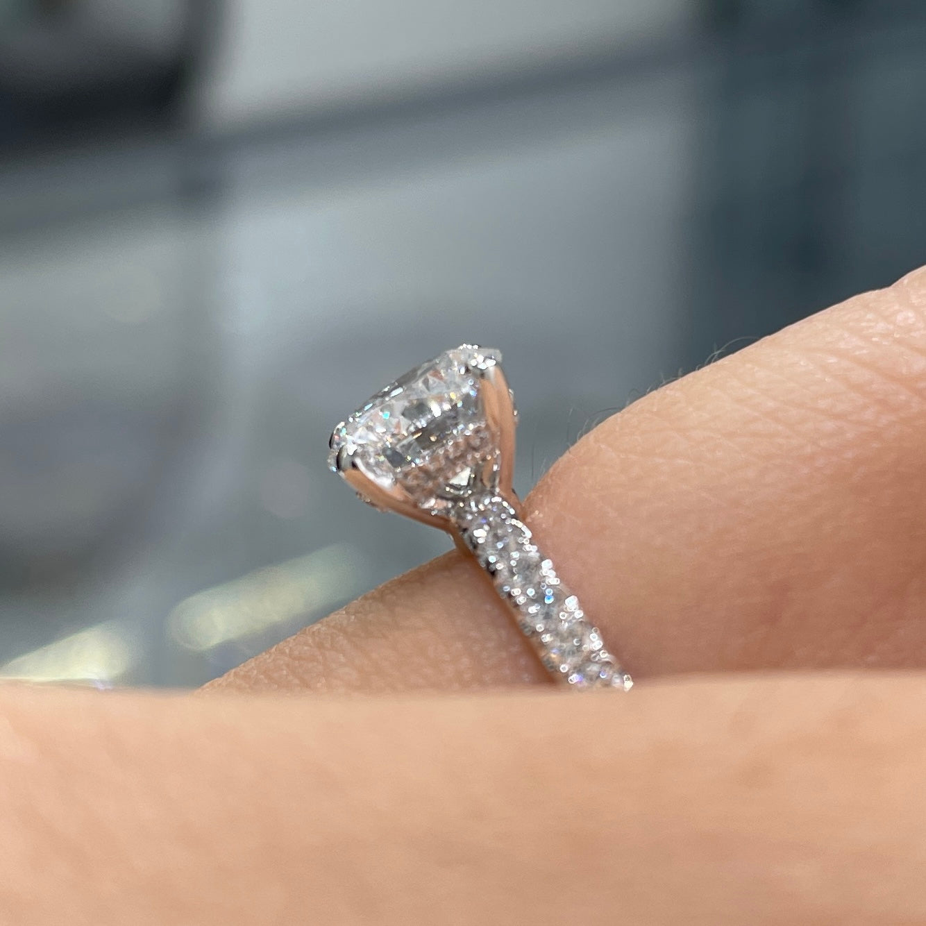 IGI lab diamond Round 1.5ct four-prong underhalo pave ring