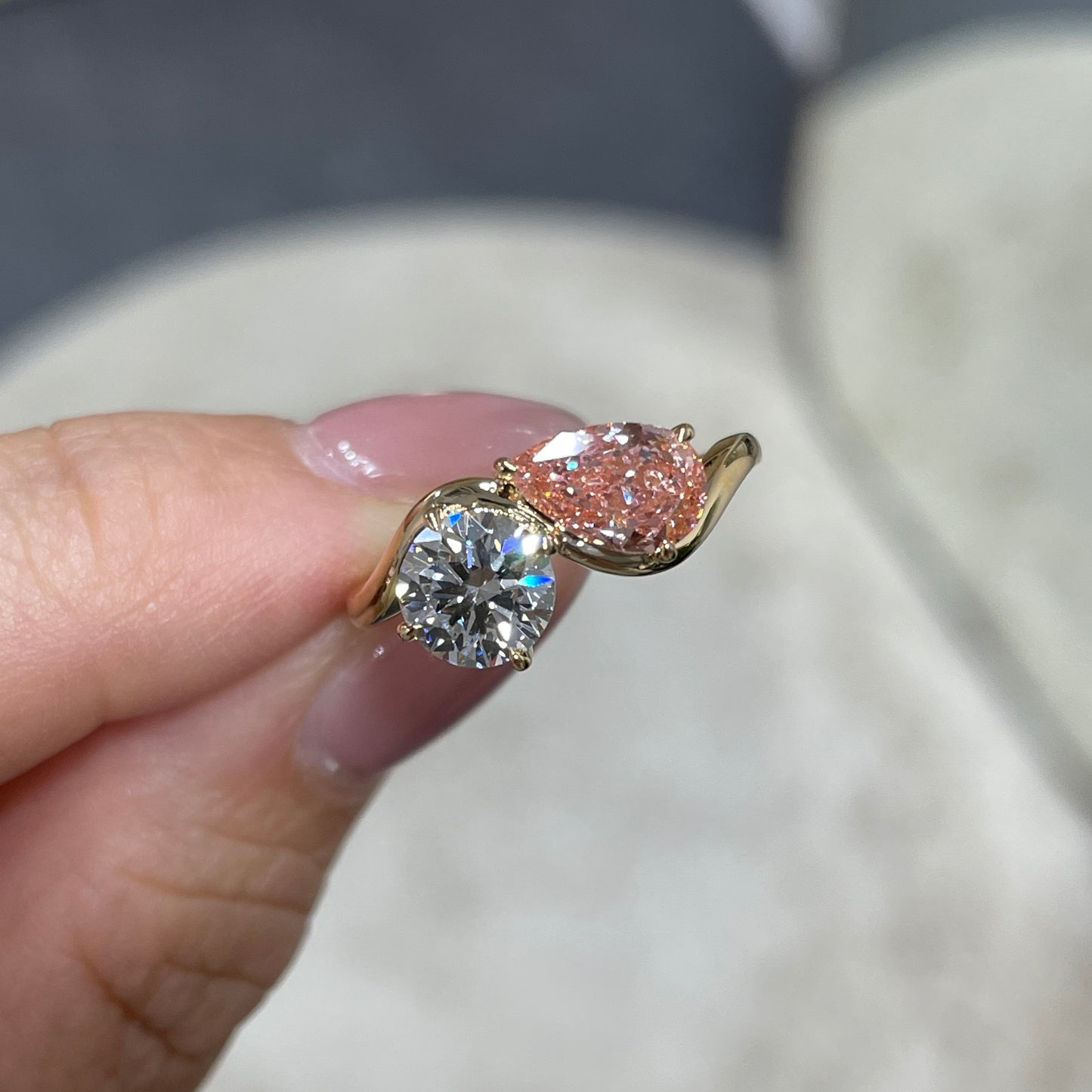 IGI lab pink diamond Pear 1ct with lab diamond round 1ct toi et moi wavy ring