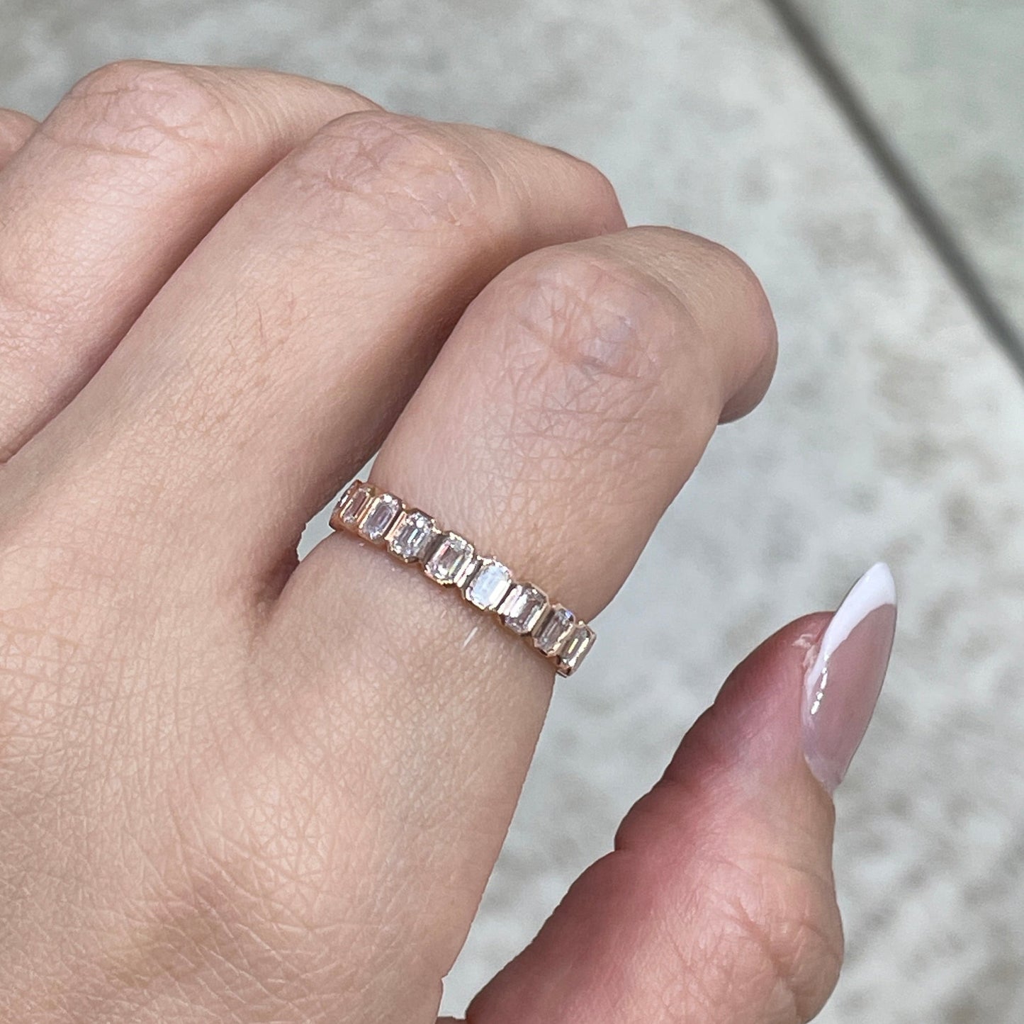 9k Lab diamond oval & emerald cut 1.3ct bezel half half full eternity ring