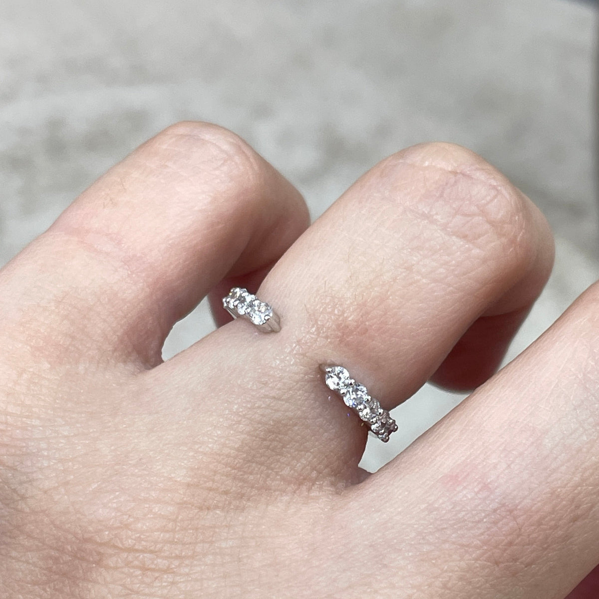 Lab diamond round 0.4ct stackable open ring