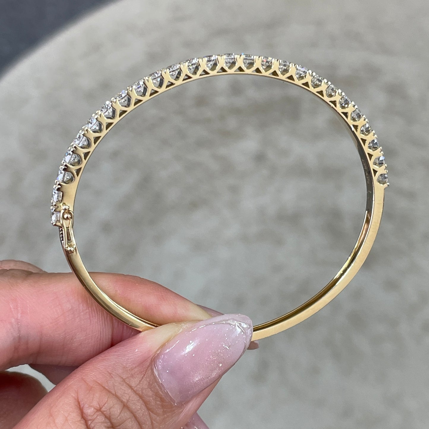 9k Lab diamond round 2.9ct four-prong half tennis bangle