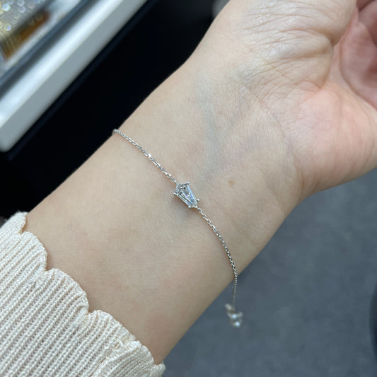 Lab diamond shield 0.5ct bracelet