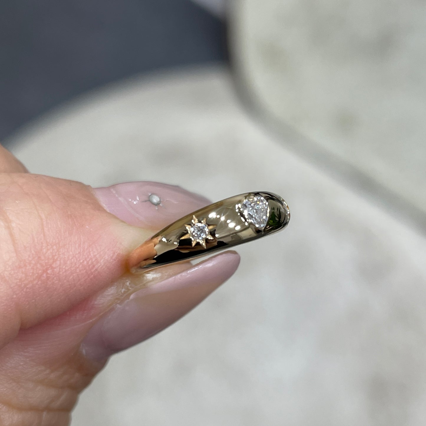 Lab diamonds heart shape 0.13ct star dome pinky ring