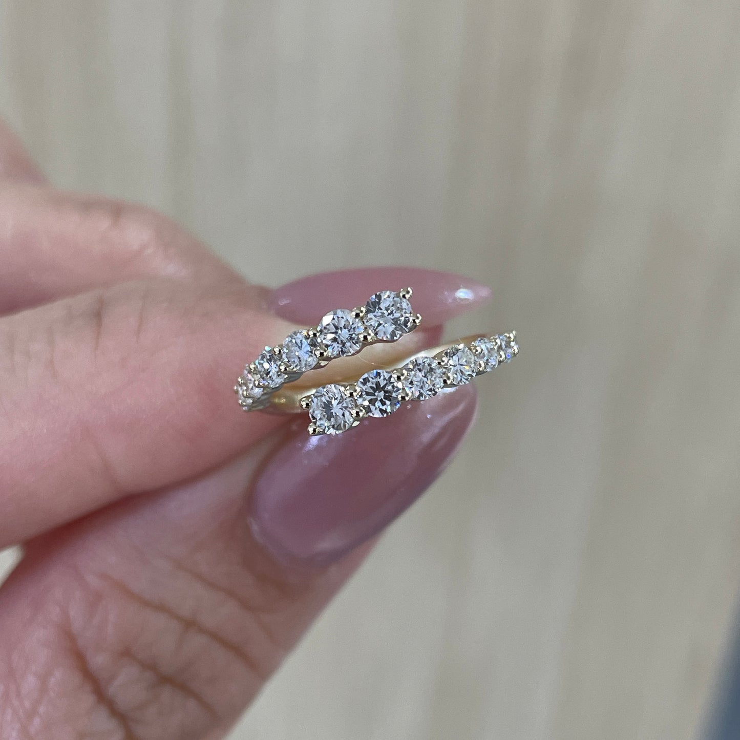 9k Lab diamond round 0.6ct half eternity z open pinky ring