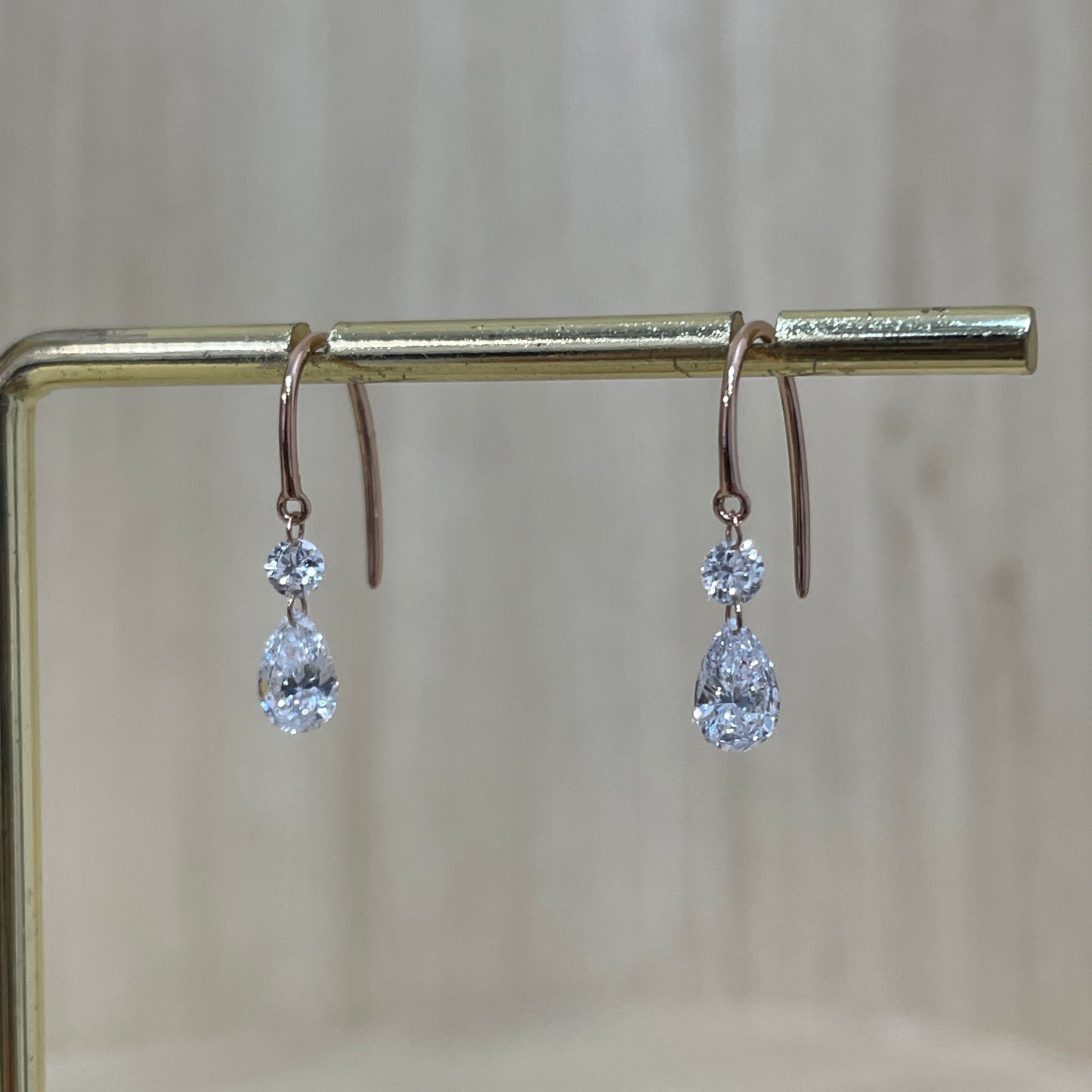 Lab diamond pear shape and round 0.8ct floating U-shape hook earrings-pair