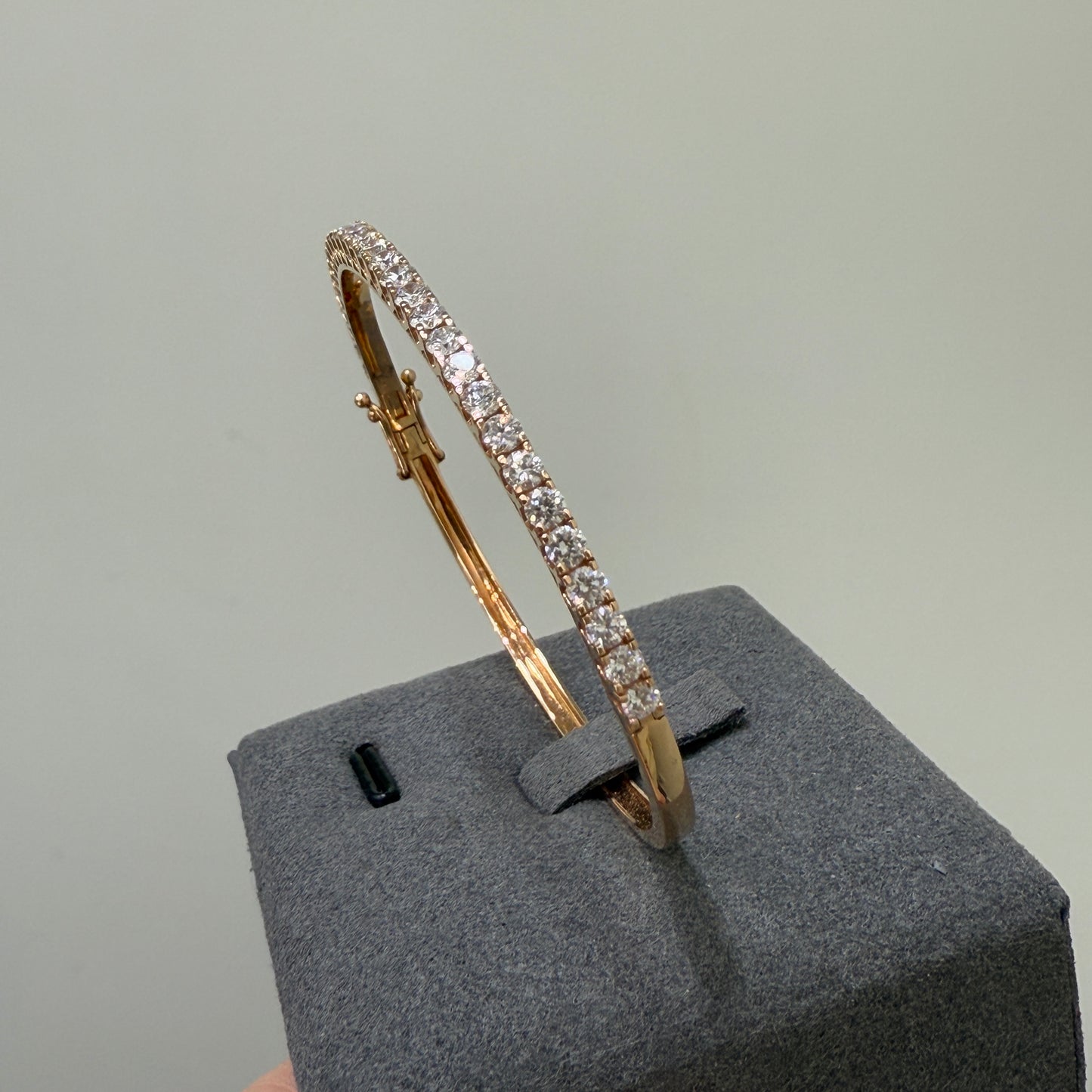 Lab diamond round 1.7ct four-prong half tennis bangle