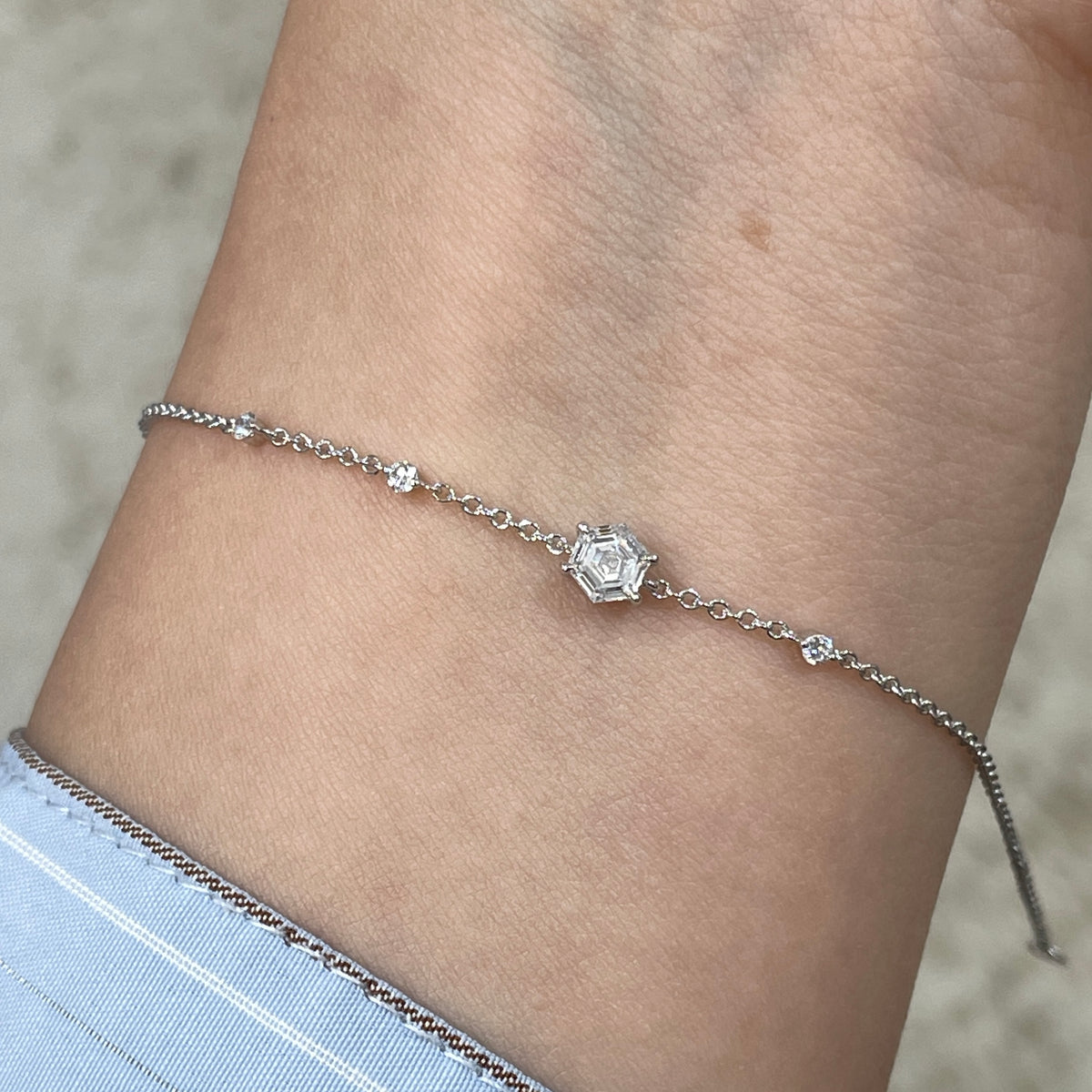 Lab diamond Hexagon and round 0.42ct four-prong little diamonds thick chain bracelet