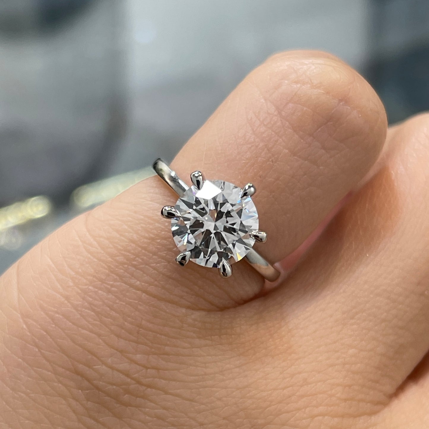 IGI Lab diamond Round 2ct six-prong solitaire ring