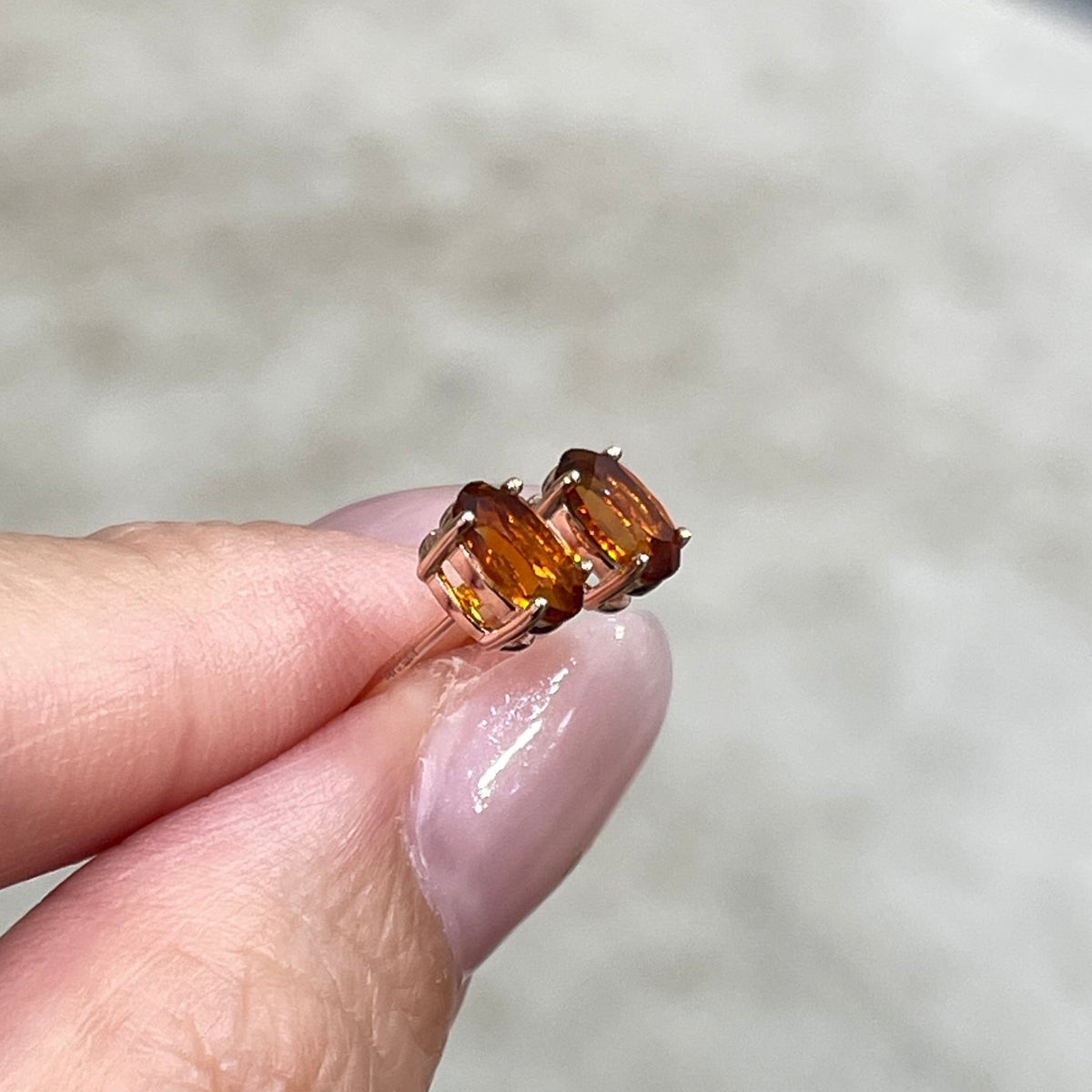 9k natural madeira citrine oval shape 1ct four-prong stud earrings - pair