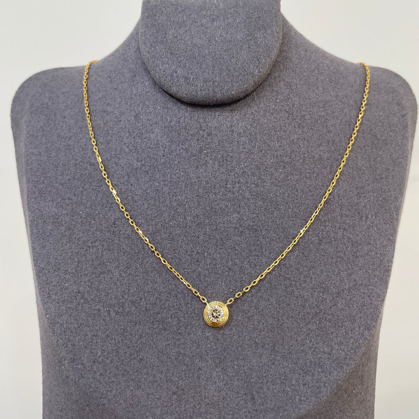 Lab diamond round 0.3ct bezel necklace