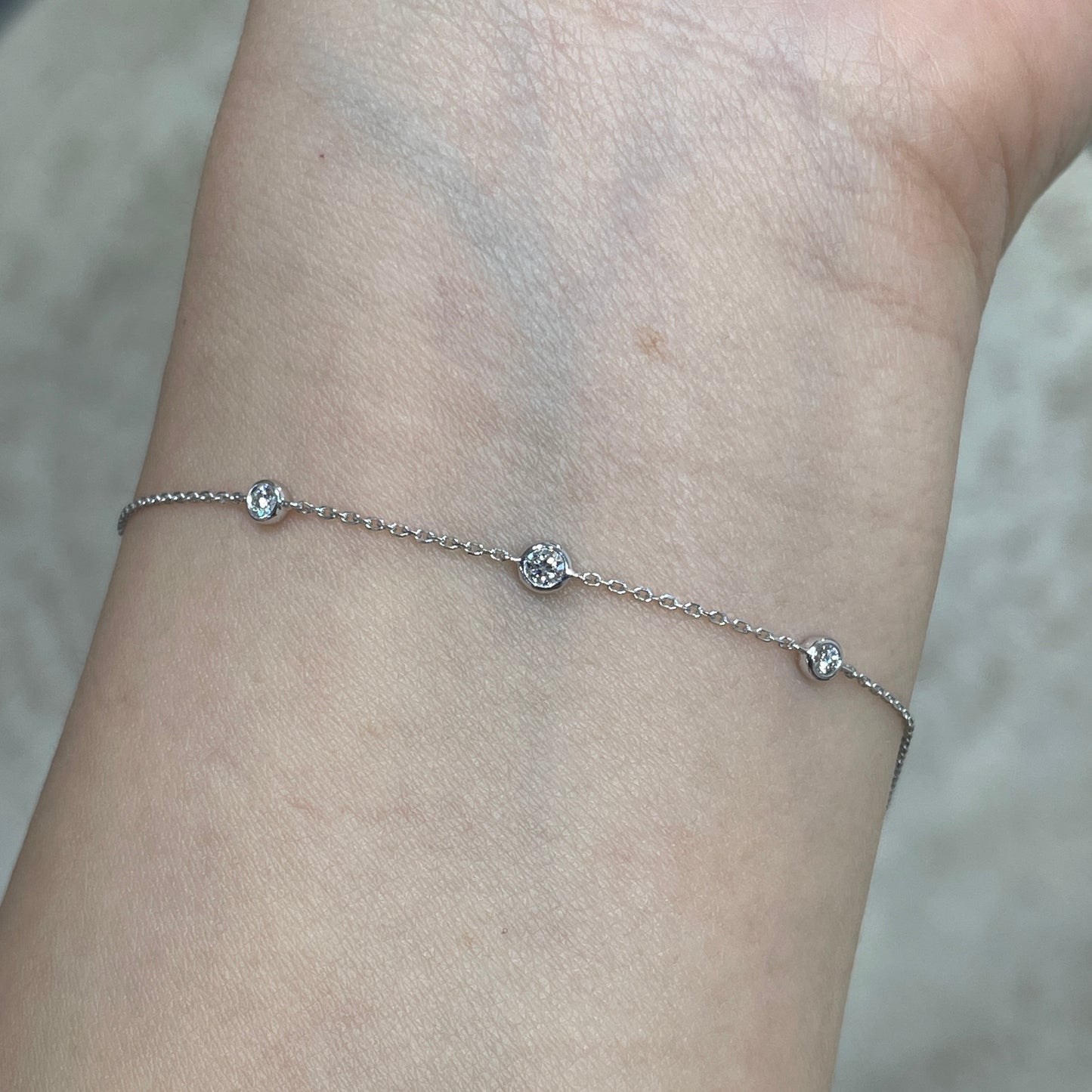 Lab diamond Round 0.08ct three bean bezel bracelet