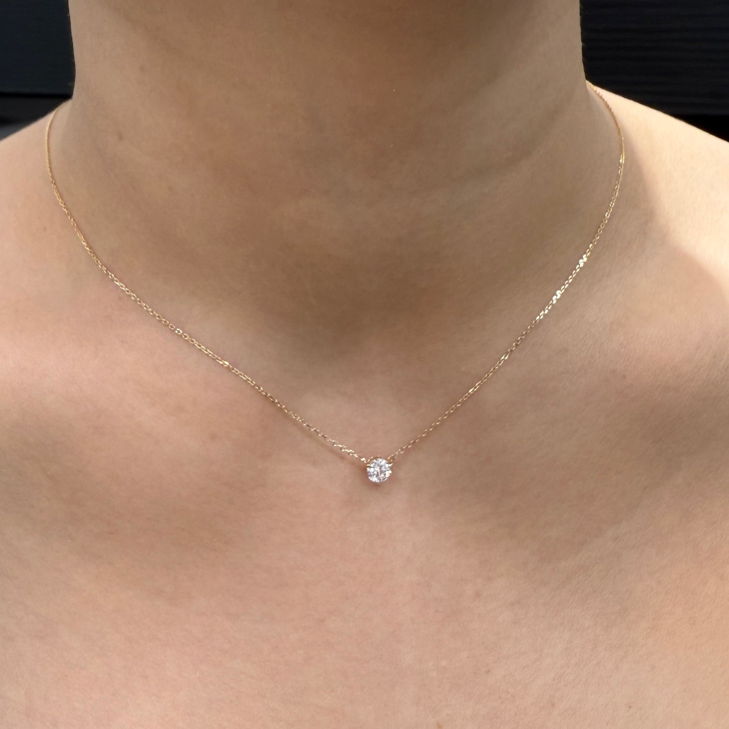 Lab diamond round 0.3ct three-prong necklace