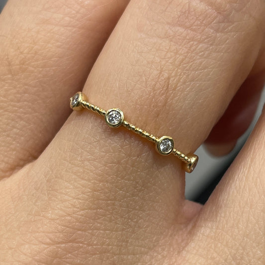Lab Diamond Round four-diamond bezel bead ring