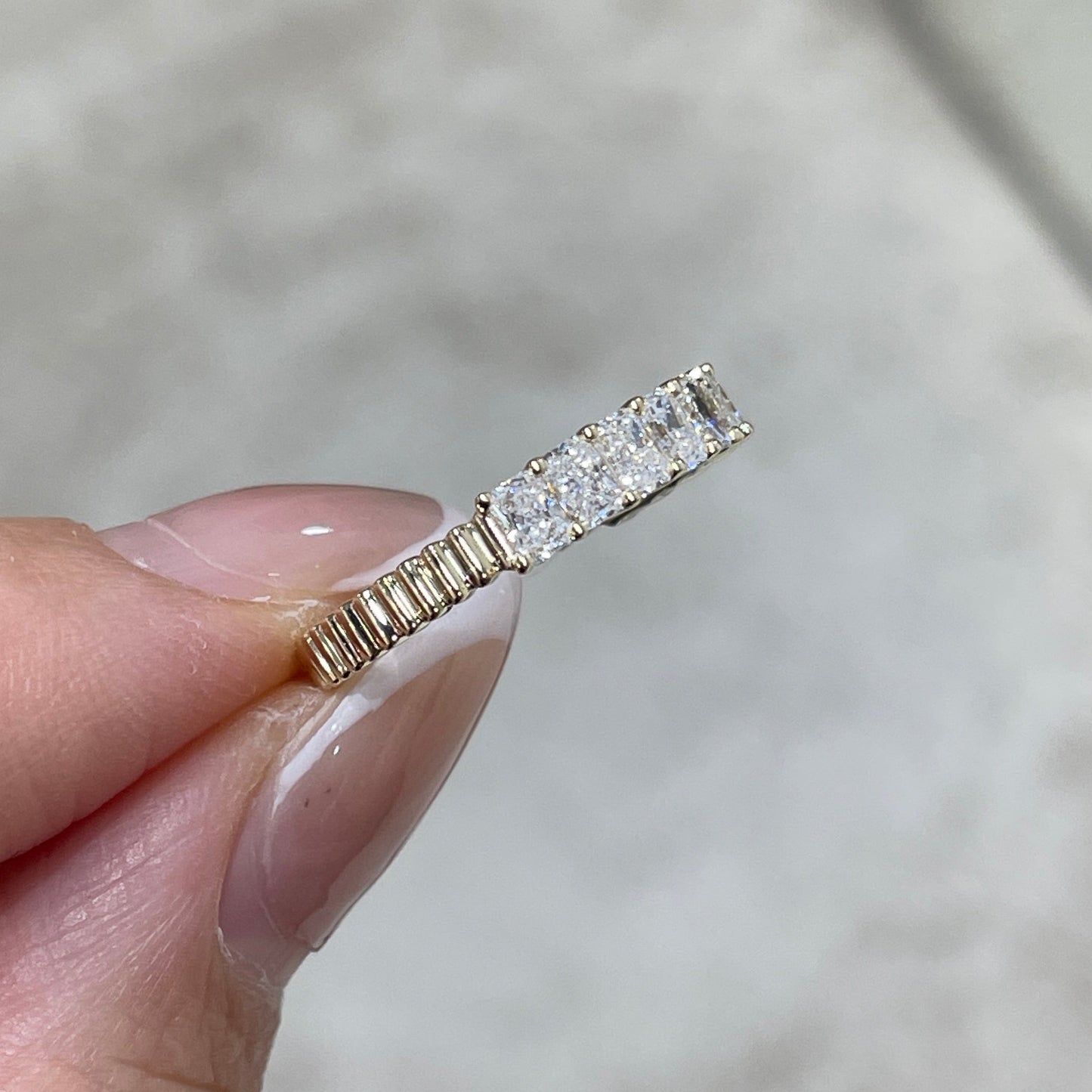 9k Lab diamond Radiant cut 1.1ct half eternity straight vertical line band ring