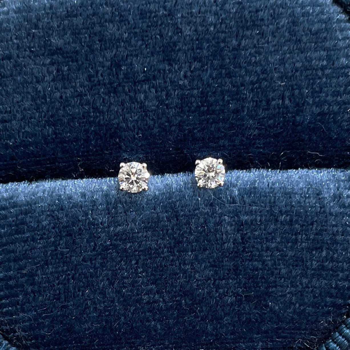Lab diamond round 0.2ct four-prong stud earrings-pair