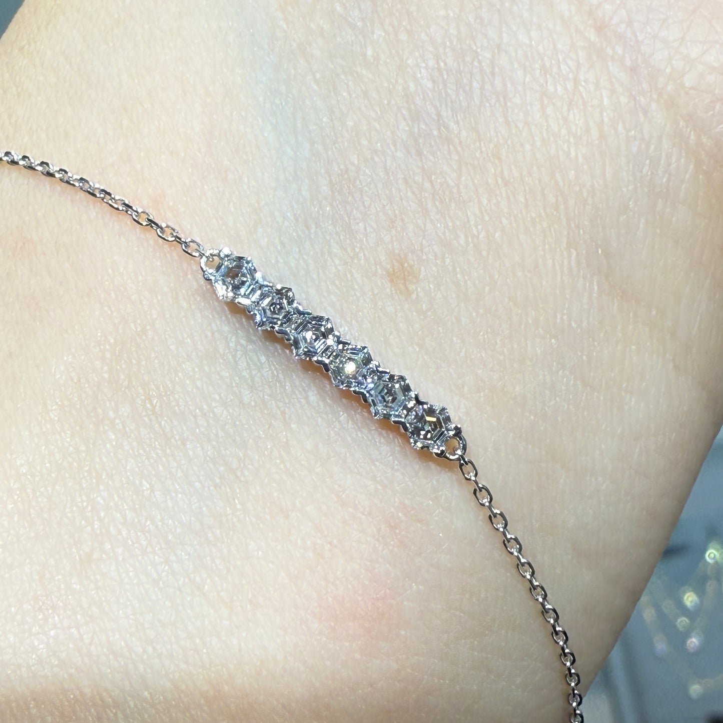 Lab Diamond Hexagon cut 0.4ct bar bracelet