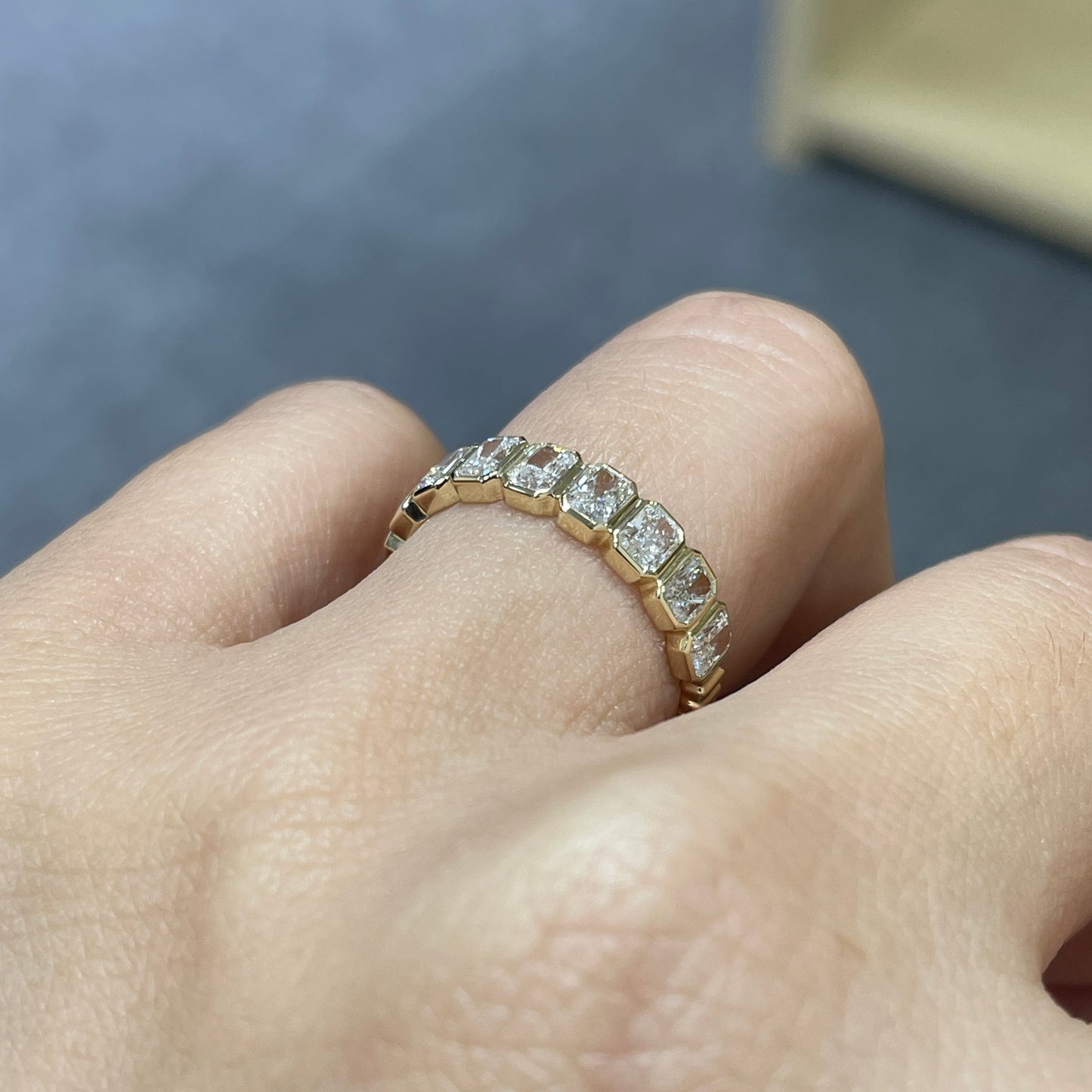 9k Lab diamond radiant cut 1.18ct bezel vertical line band half eternity ring
