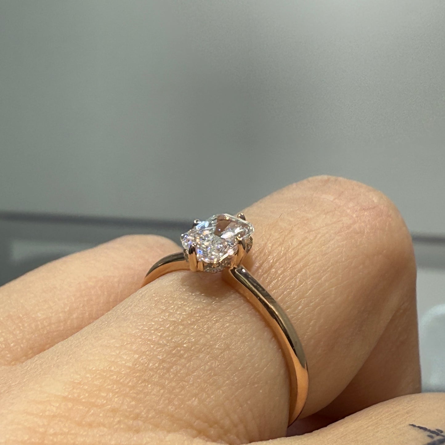 Lab diamond Radiant cut 0.7ct compass underhalo ring