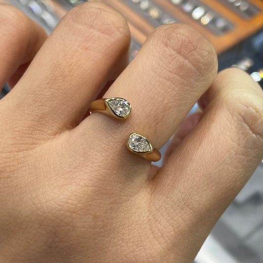 9K Lab diamond pear shape 0.4ct duo bezel open ring