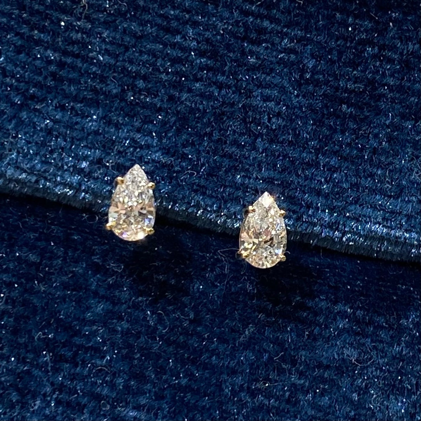 Lab diamond Pear shape 0.3ct stud earrings -pair