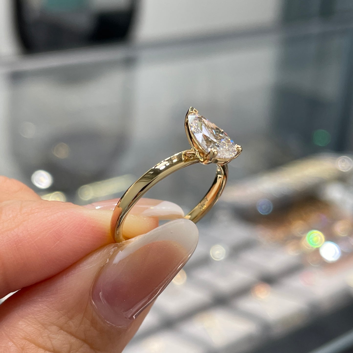 IGI Lab diamond pear shape 1ct open ring