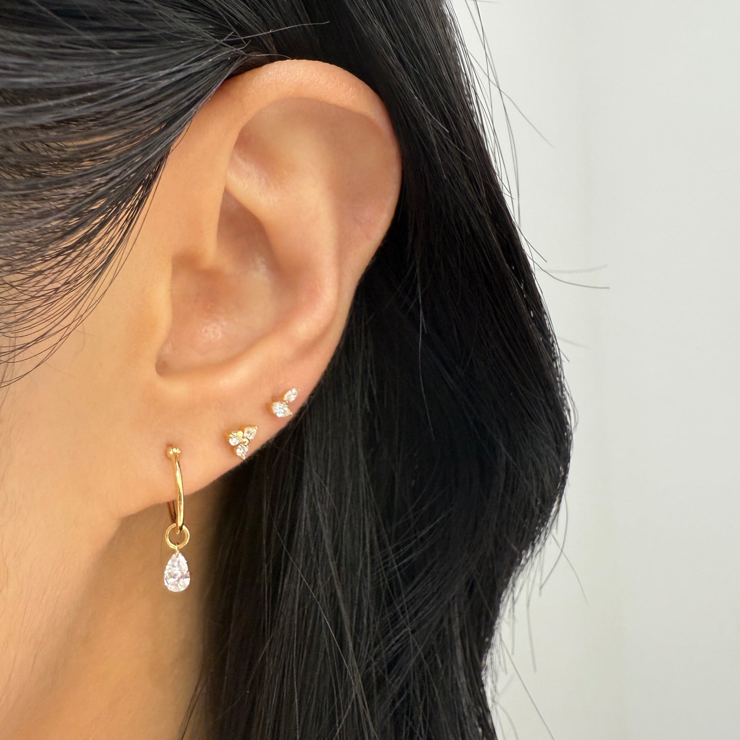 Lab diamond pear shape 0.4ct floating 10mm hoop earrings-pair