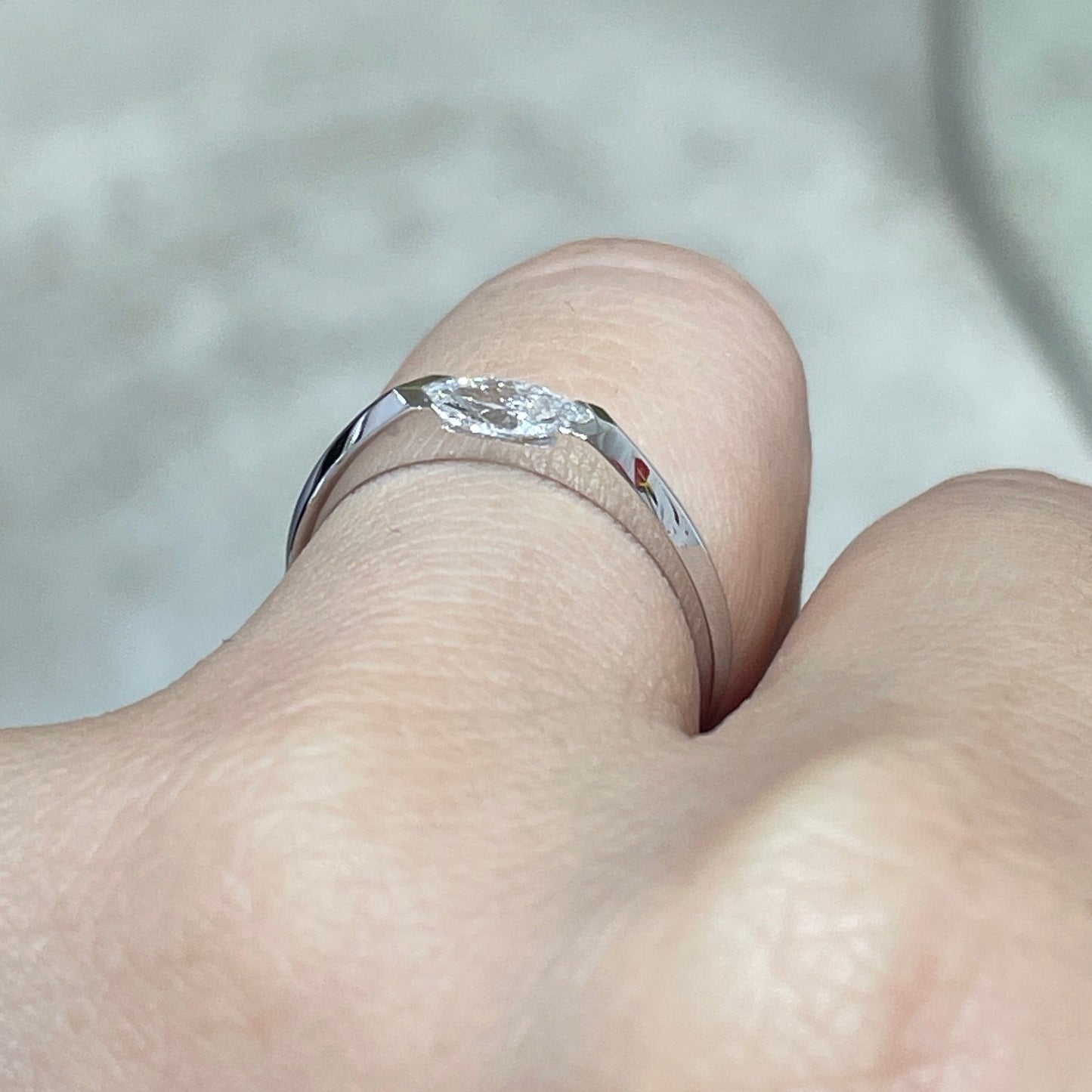 Lab diamond marquise 0.3ct east west horizontal ring