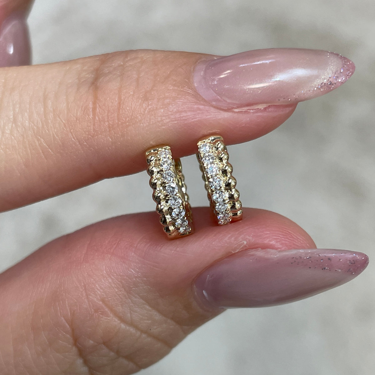 9k Lab diamond round 0.16ct milgrain dewdrop and vertical line half half 8mm hoop earring - each