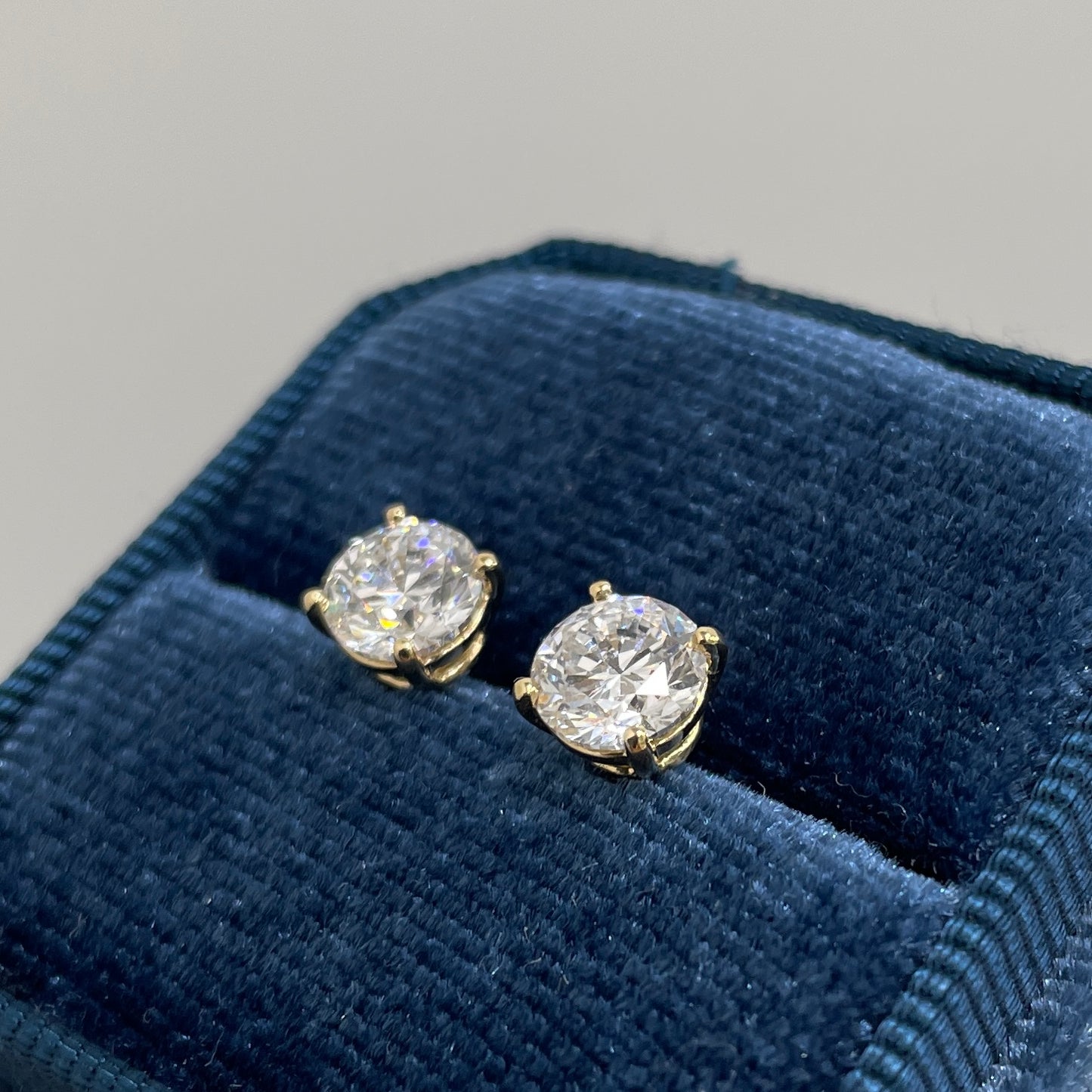 Lab diamond round 2ct classic four-prong stud earrings-pair