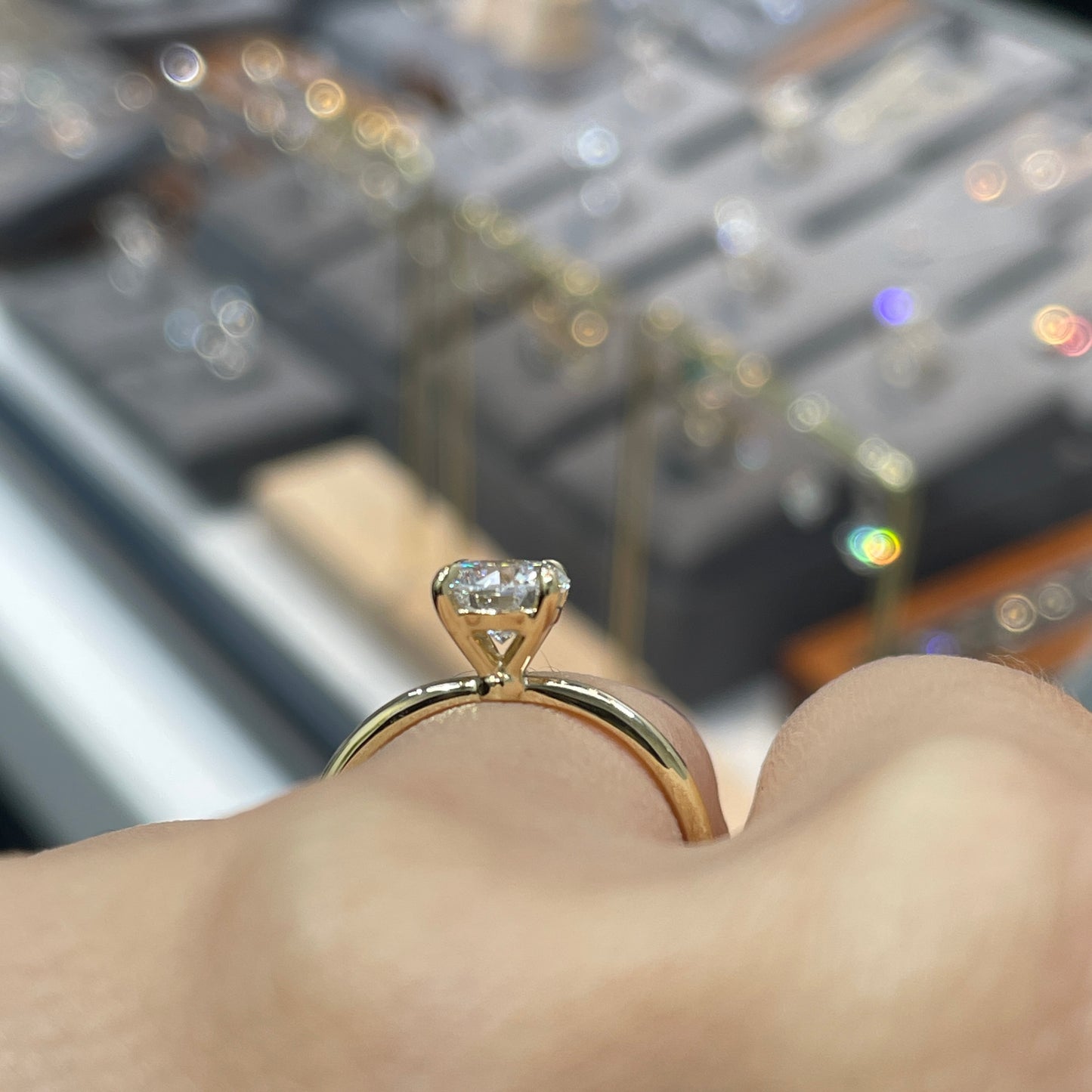 IGI lab diamond round 1ct four-prong ring