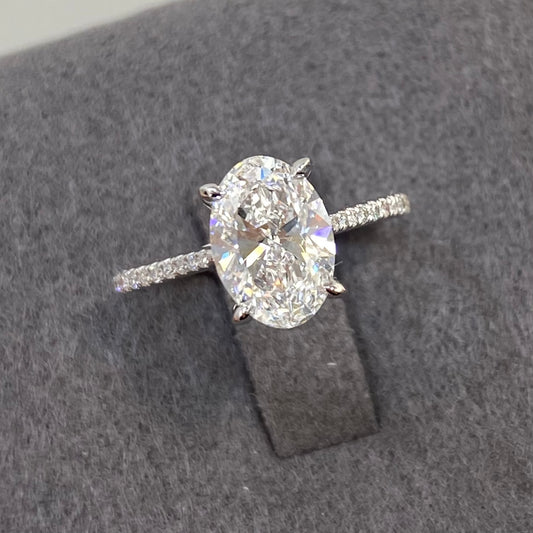 IGI Lab diamond Oval 1.2ct 4-prong pave ring