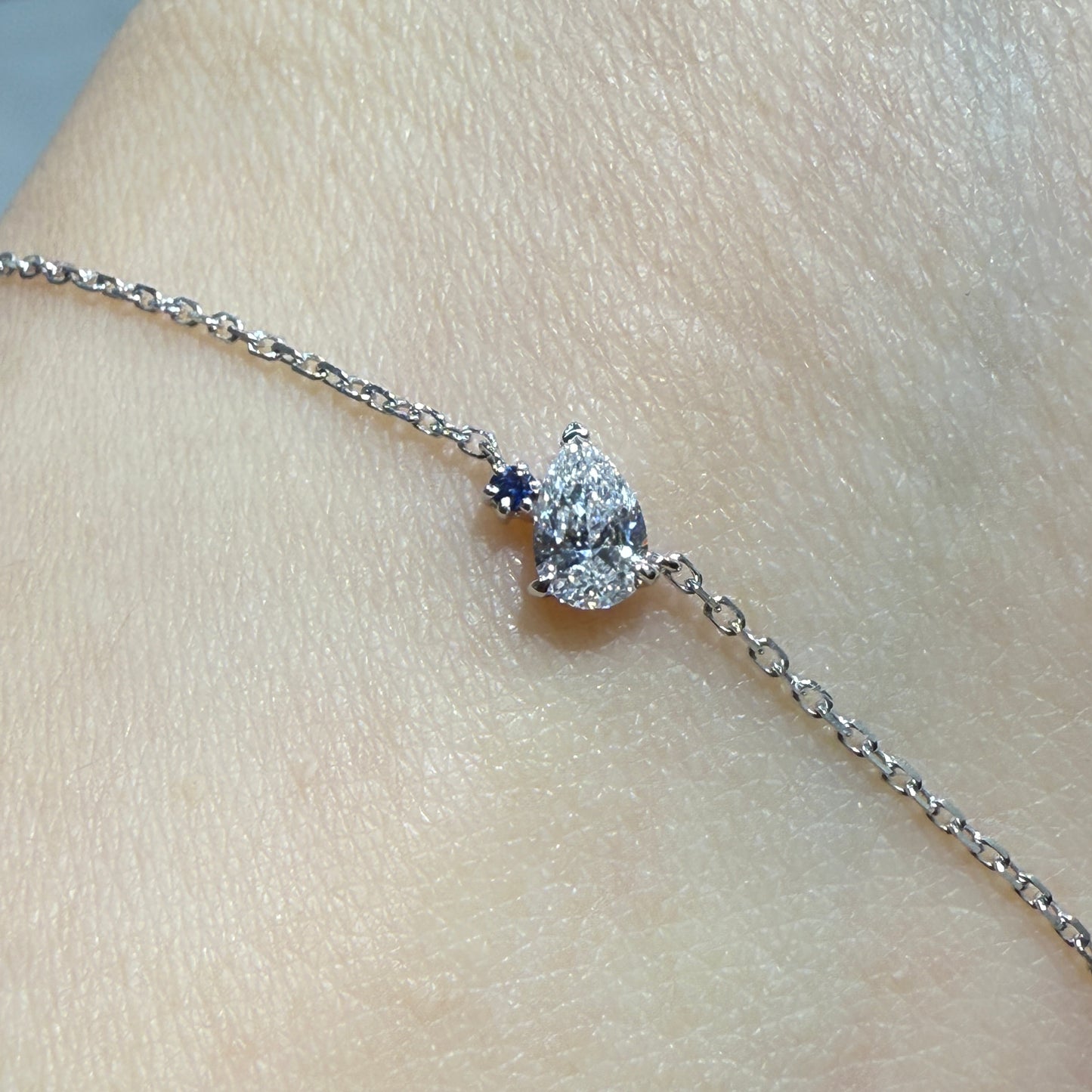 Lab diamond Pear shape 0.15ct with baby lab Sapphire royal blue bracelet