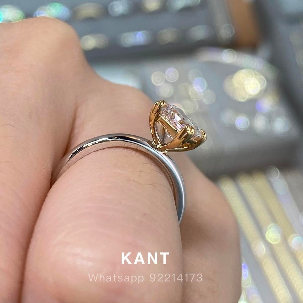 IGI Lab diamond Princess cut 0.9ct kite set two tone setting ring