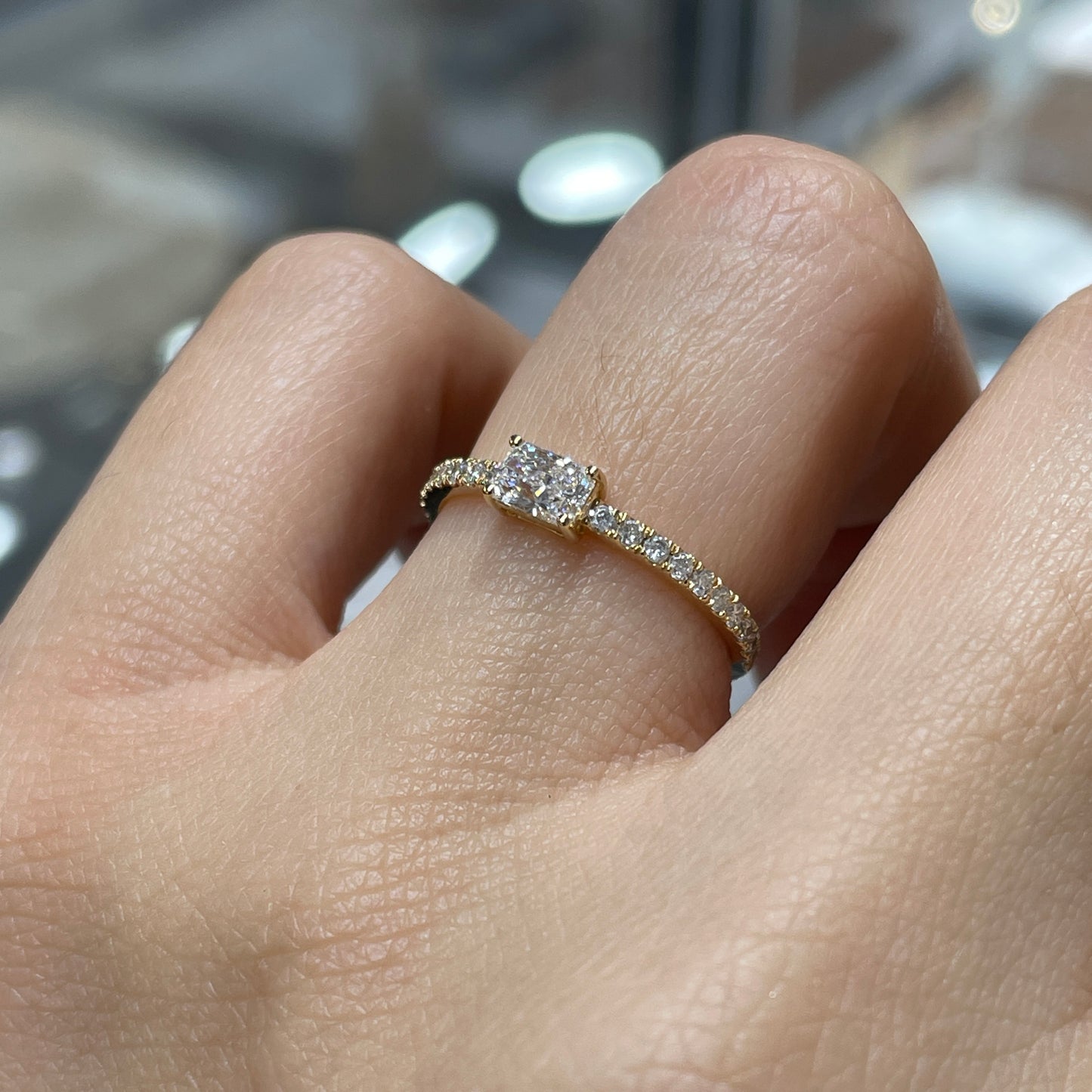 Lab diamond Radiant cut 0.5ct four-prong pave ring
