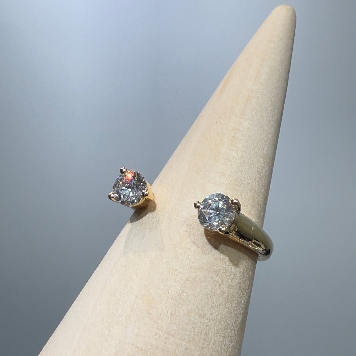 Lab Diamond round 0.6ct duo invisable open ring