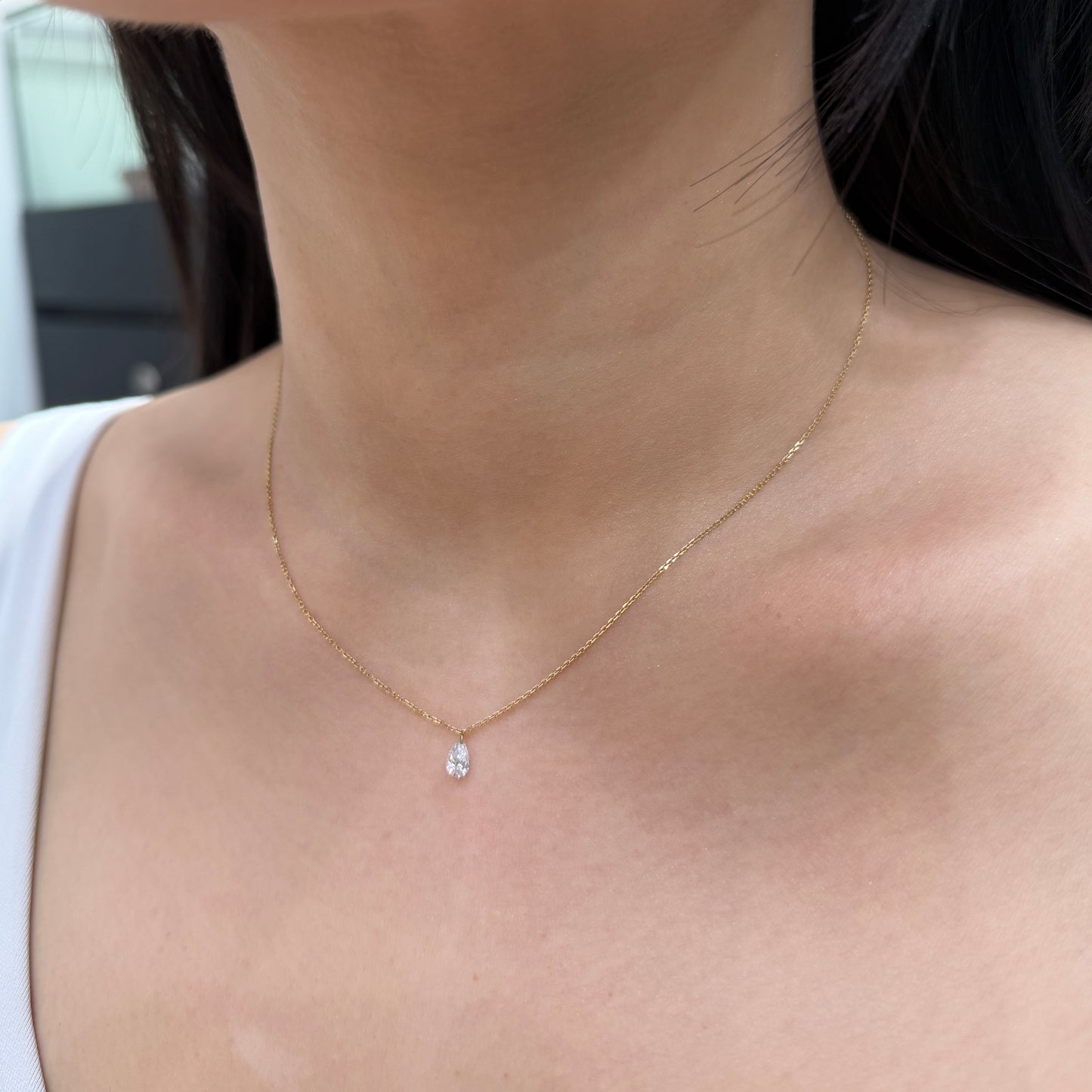Lab diamond Pear shape 0.3ct Floating necklace