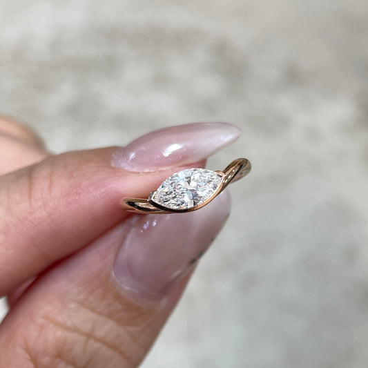 9k Lab diamond Marquise shape 0.5ct half bezel wavy pinky ring