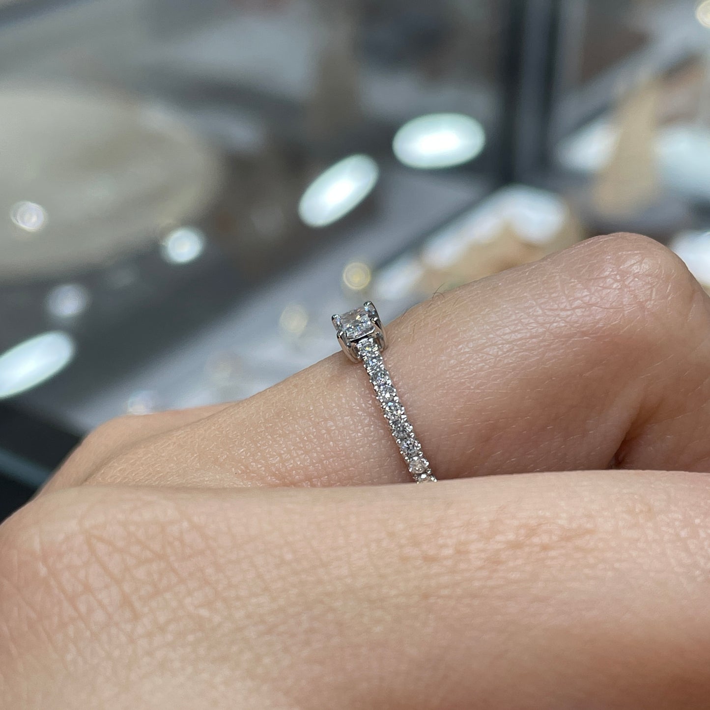 Lab diamond Radiant cut 0.5ct four-prong pave ring