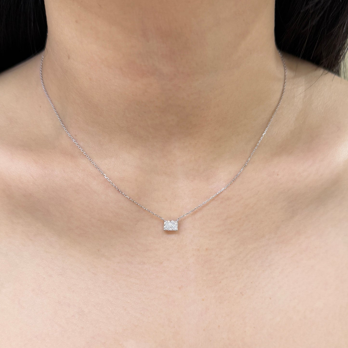 Lab diamond Radiant cut 0.7ct four-prong necklace