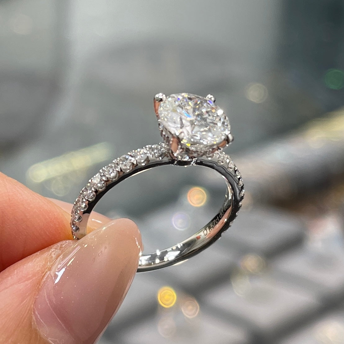 IGI lab diamond Round 1.5ct four-prong underhalo pave ring