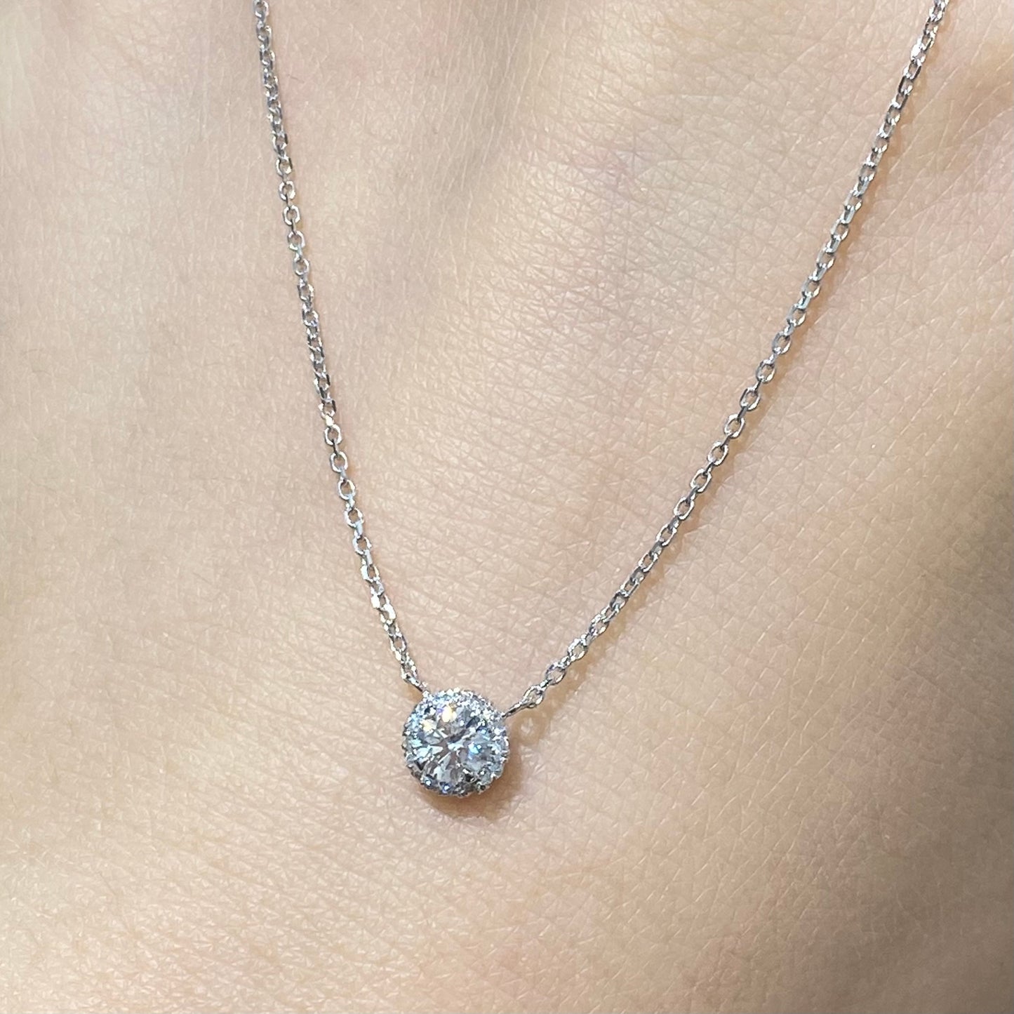 Lab diamond round 0.24ct halo diamond necklace