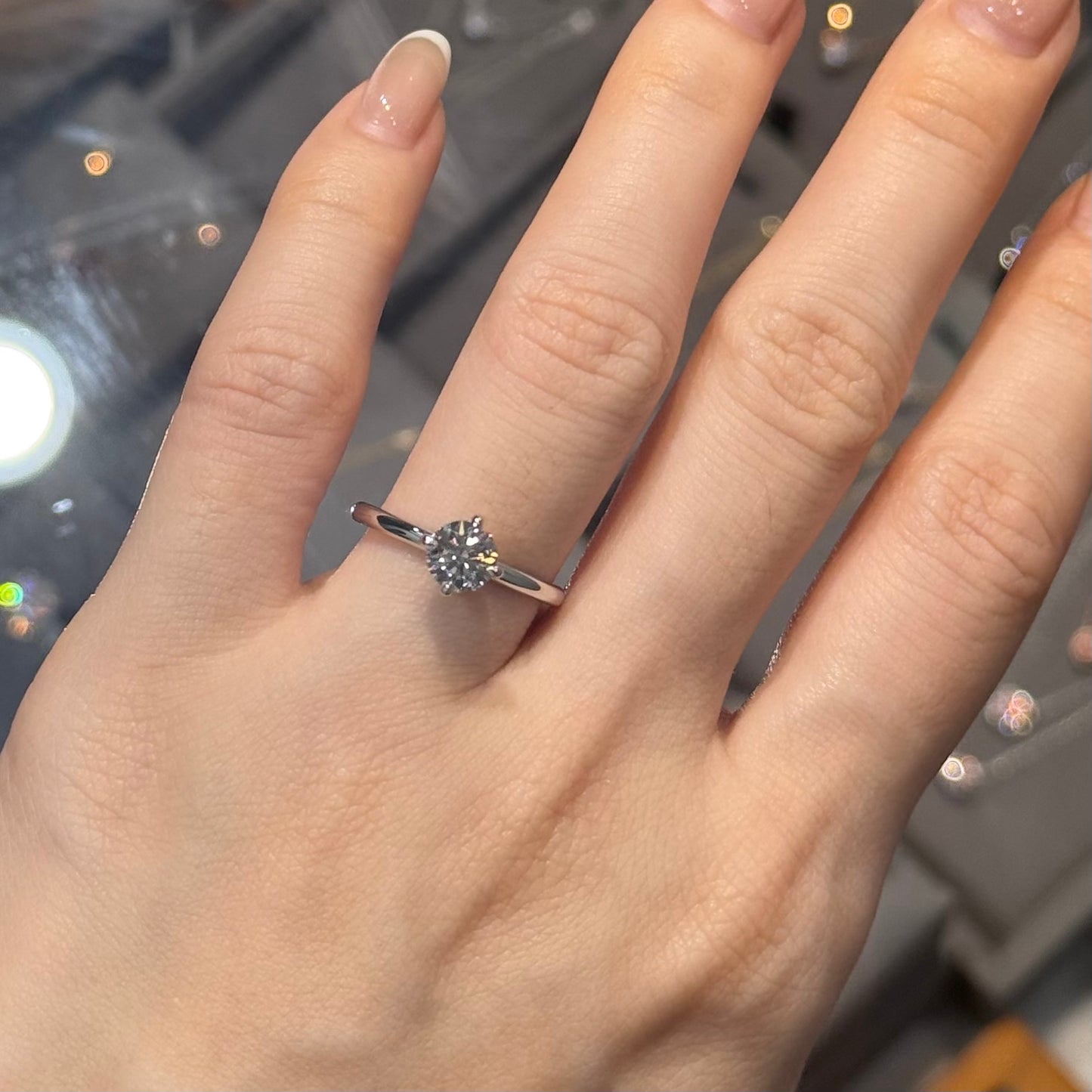 IGI Lab diamond round 0.7ct compass underhalo ring