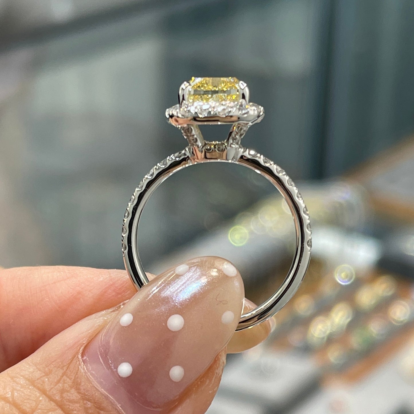 IGI Lab yellow diamond cushion cut 2ct classic halo ring