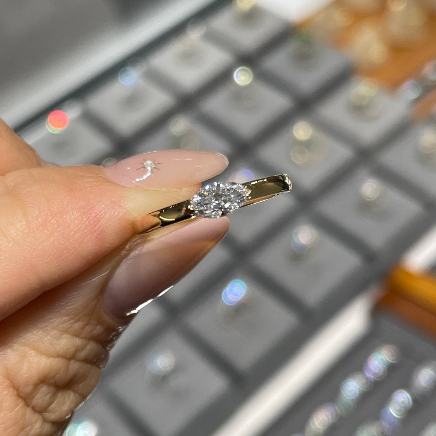 Lab diamond marquise 0.3ct horizontal ring