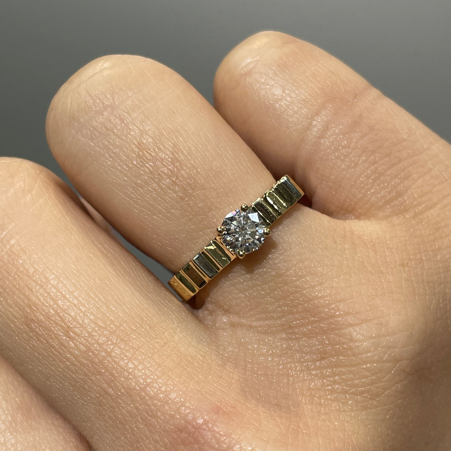 Lab diamond Round 0.5ct ladder ring