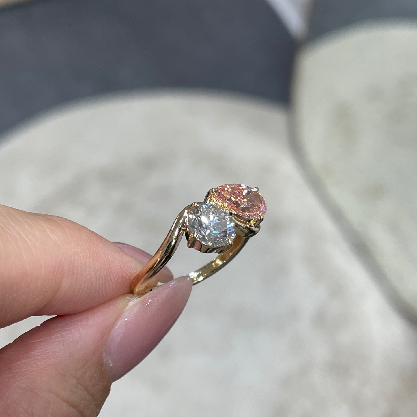 IGI lab pink diamond Pear 1ct with lab diamond round 1ct toi et moi wavy ring