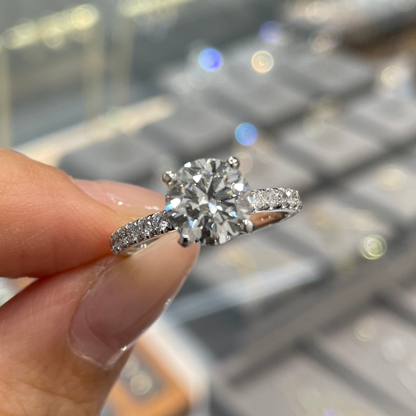 IGI lab diamond Round 1.5ct four-prong underhalo pave ring