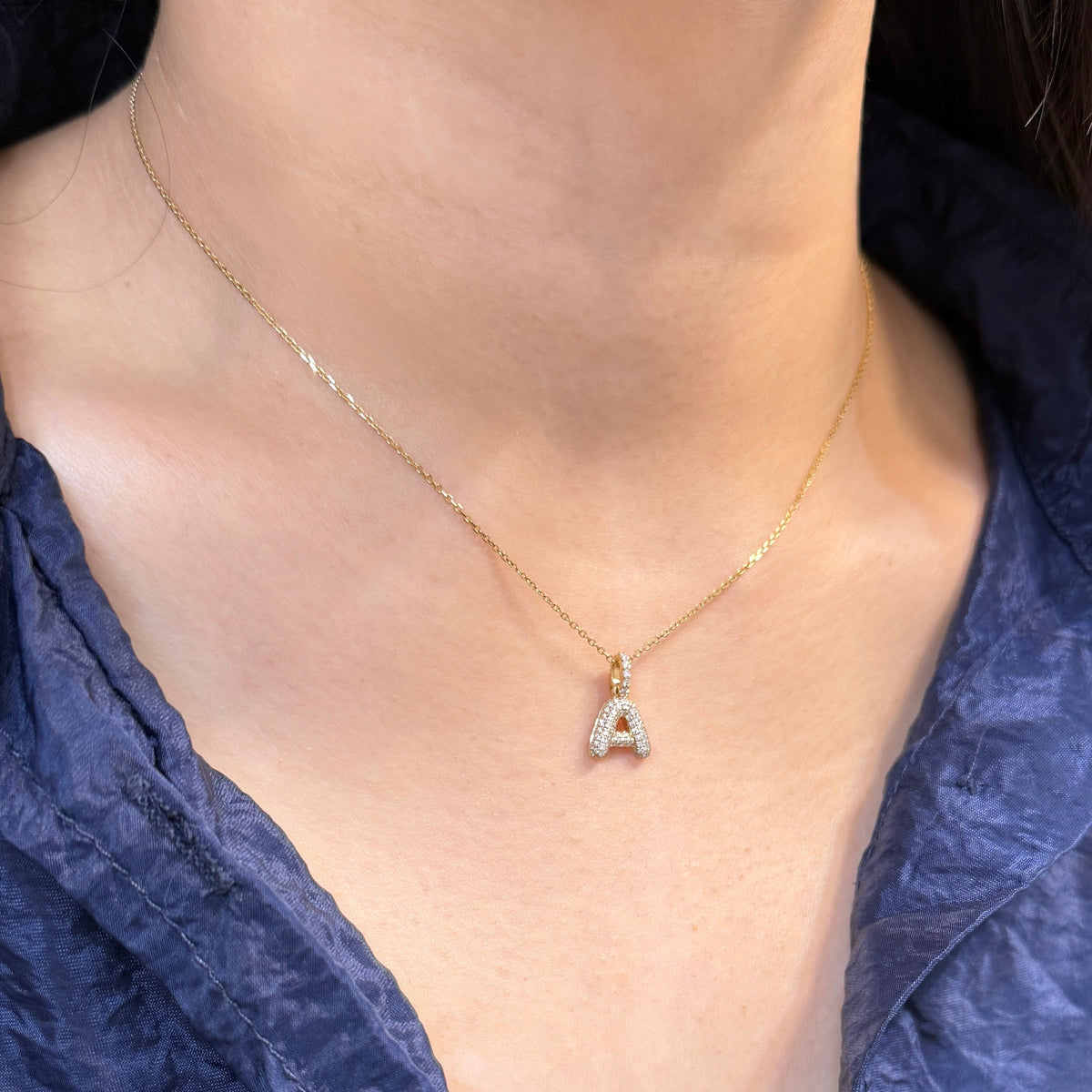 9k Lab diamond middle bubble initial open clip pendant