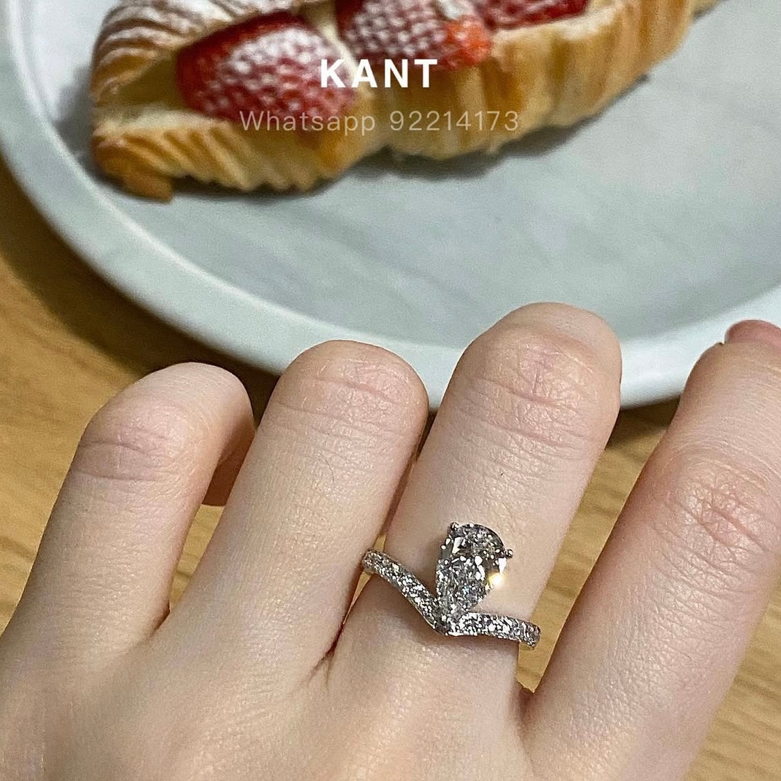 IGI Lab diamond Pear shape 1.3ct v shape channel set ring