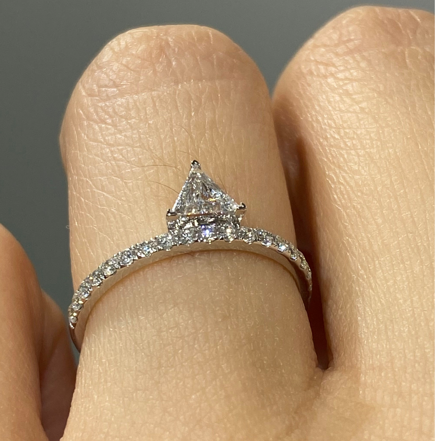 Lab diamond triangle cut 0.2ct pave ring